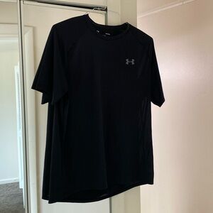 Mens Under Armor tech tee shirt (L)